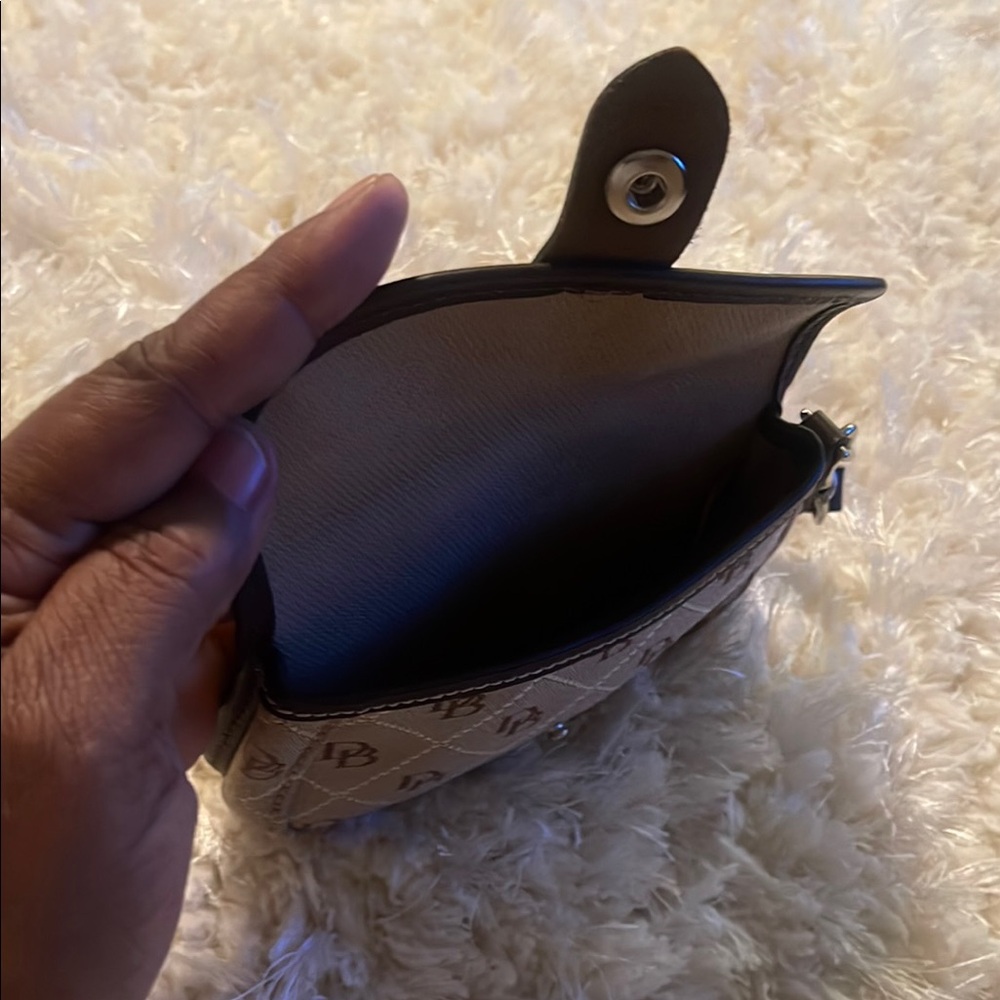 Dooney & Bourke Brown Leather Wristlet Clutch NWOT - Picture 3 of 5